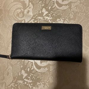 Black Kate Spade wallet